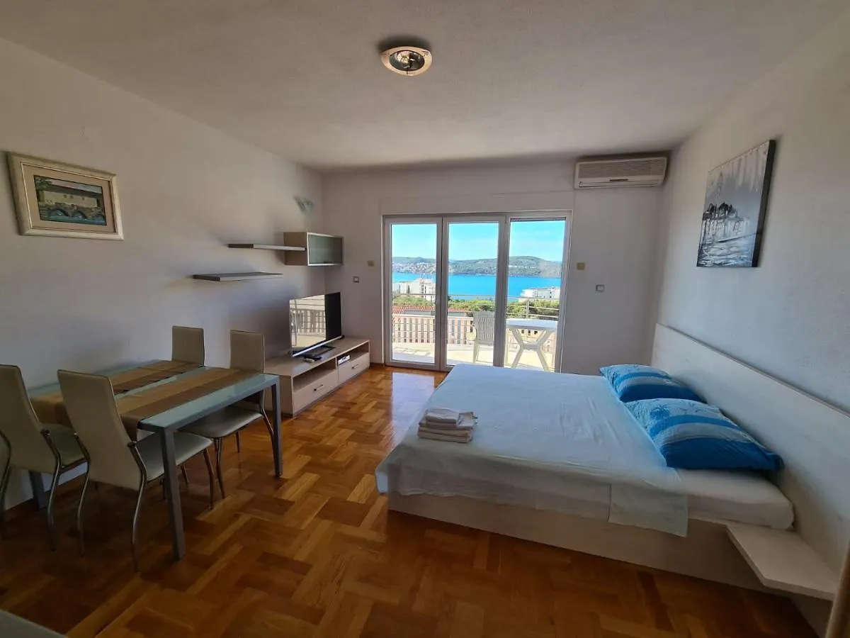 Villa Luciana Τρογκίρ Διαμέρισμα