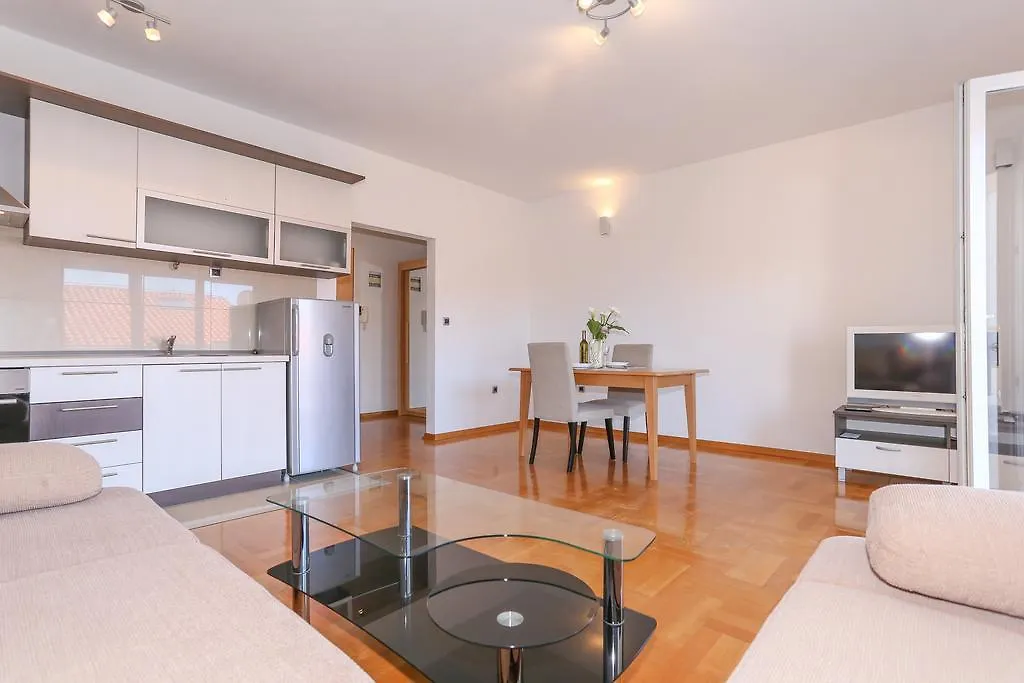 Villa Luciana Τρογκίρ Κροατία